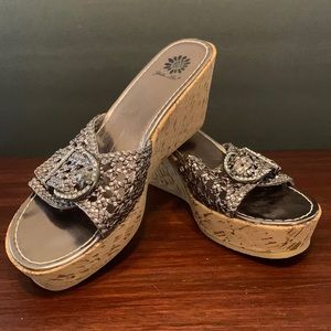 Barely worn, Yellow Box Wedges size 10B